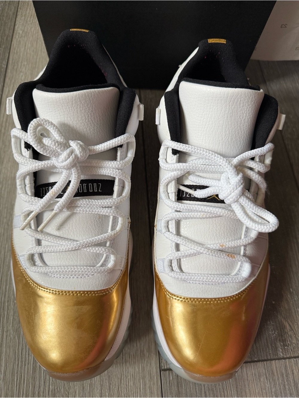 Nike Air Jordan 11 Low in ‘Closing Cerenony’ - Picture 2 of 13